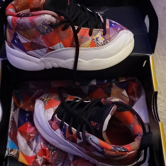 Jordan and Converse - Picture 8 of 11